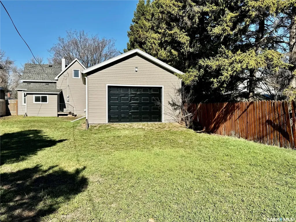 21 James Avenue Yorkton SK S3N 2C1