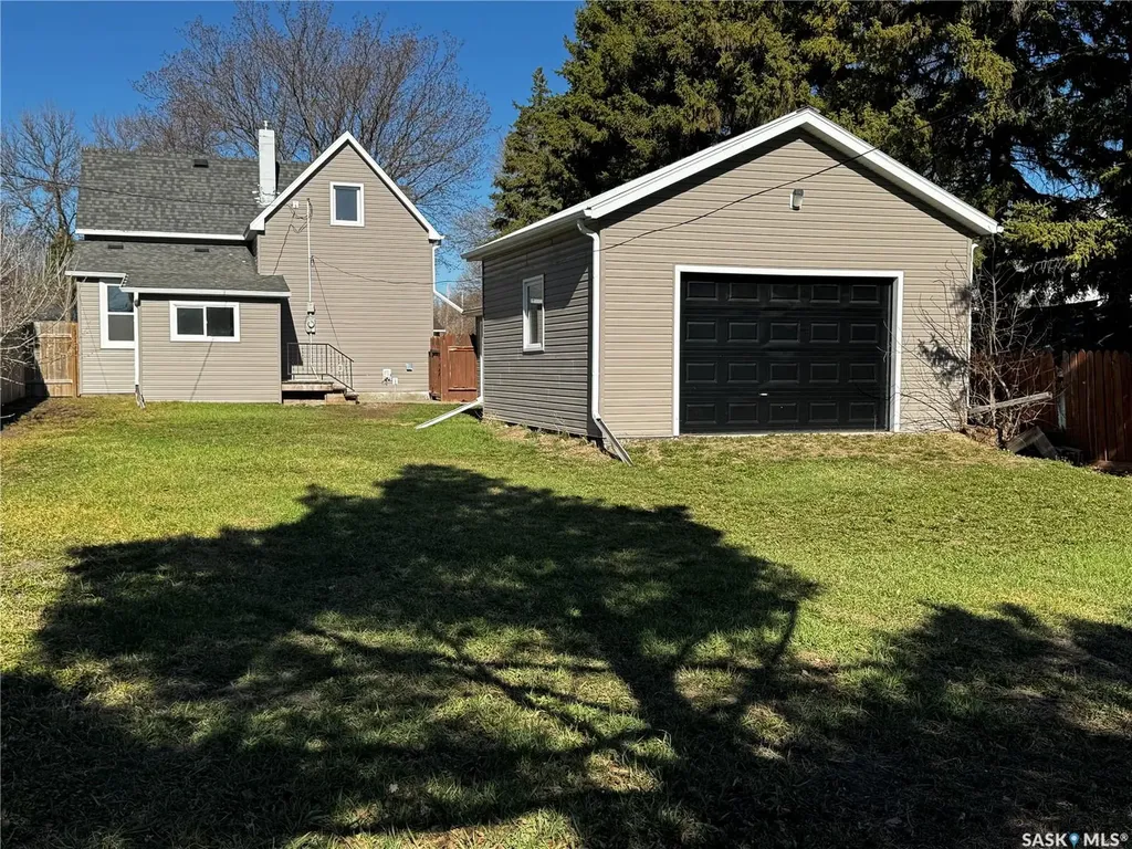 21 James Avenue Yorkton SK S3N 2C1