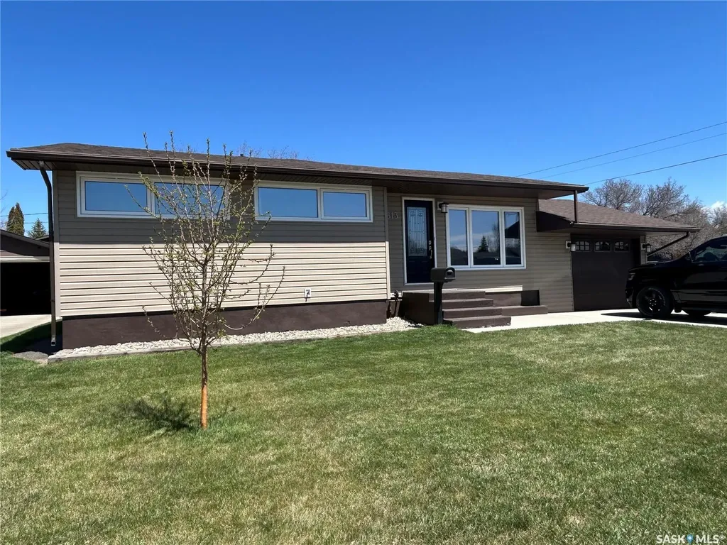 1613 Dieppe Crescent Estevan SK S4A 1W8