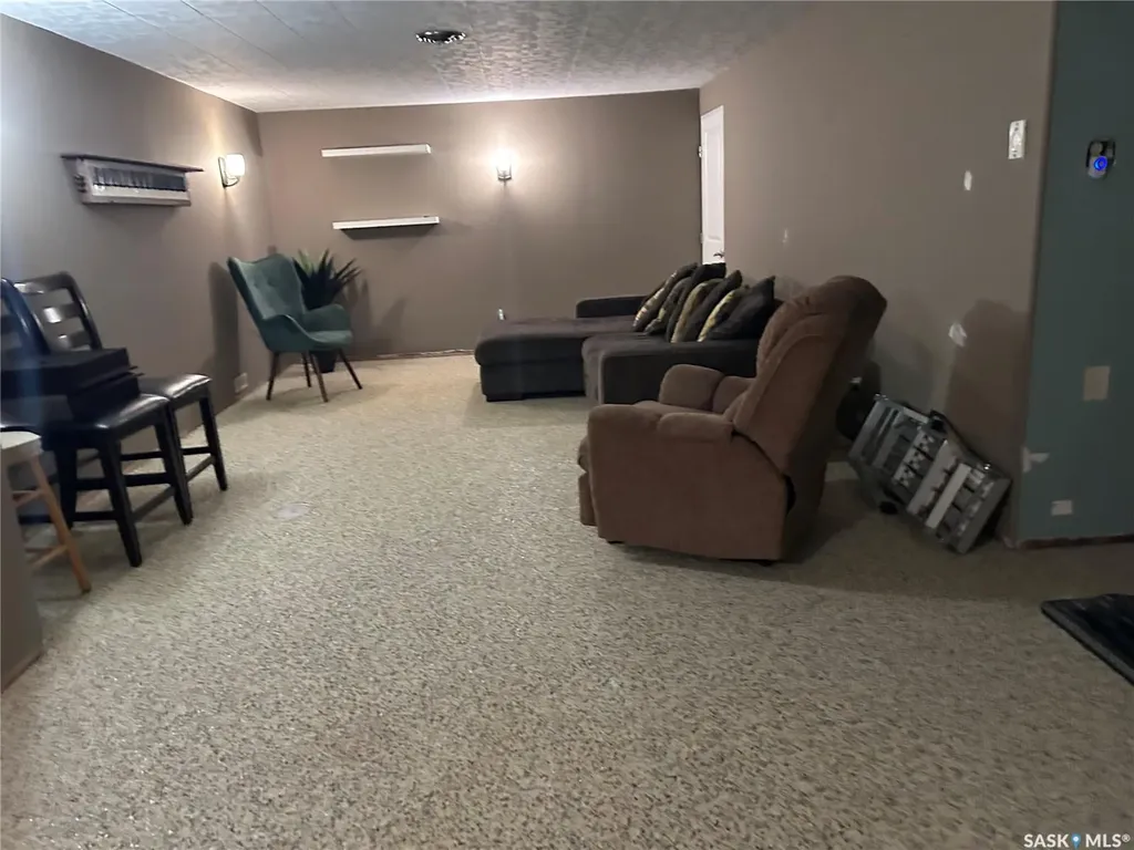 1613 Dieppe Crescent Estevan SK S4A 1W8