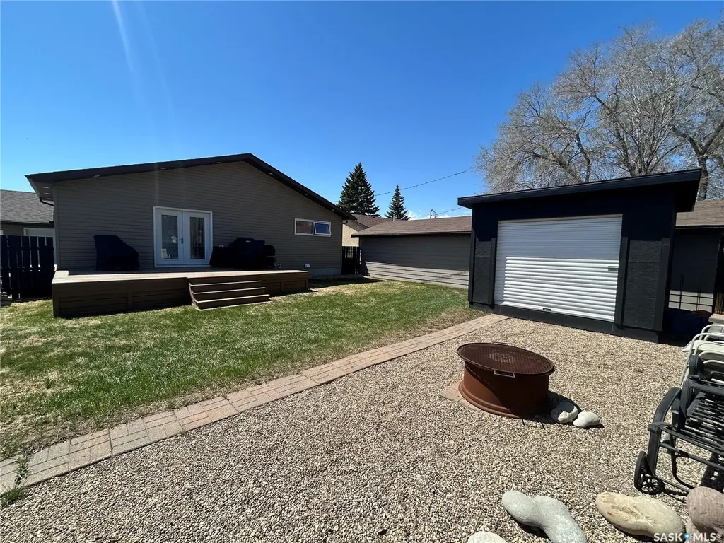 1613 Dieppe Crescent Estevan SK S4A 1W8