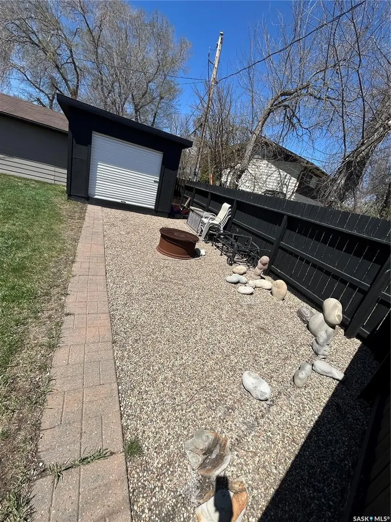 1613 Dieppe Crescent Estevan SK S4A 1W8
