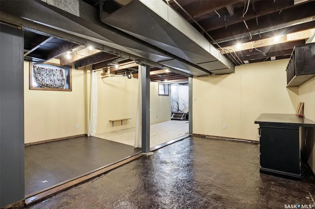 1929 Toronto Street Regina SK S4P 1M9
