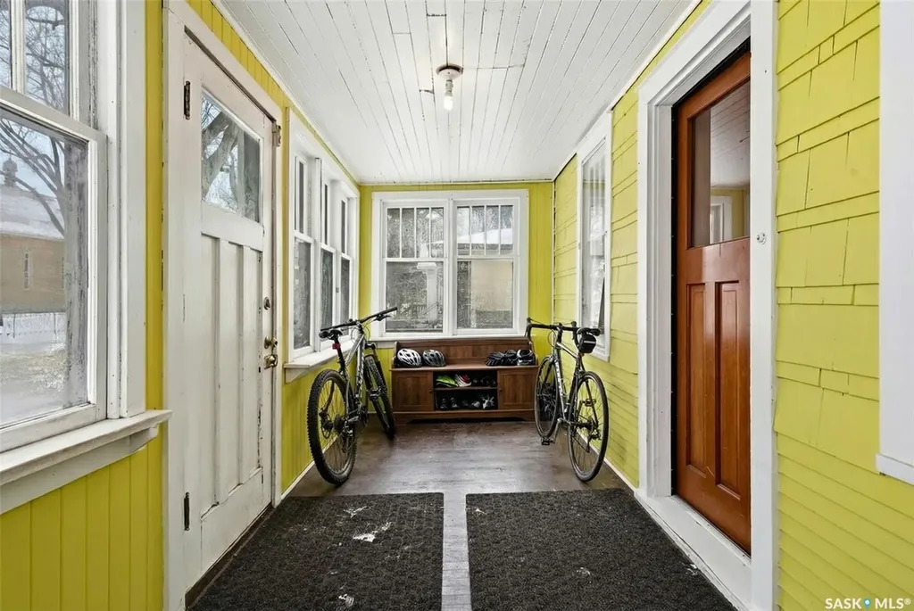 1929 Toronto Street Regina SK S4P 1M9