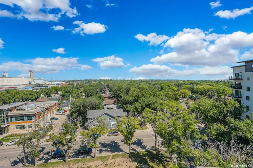 537 4th Avenue N Saskatoon SK S7K 2M6