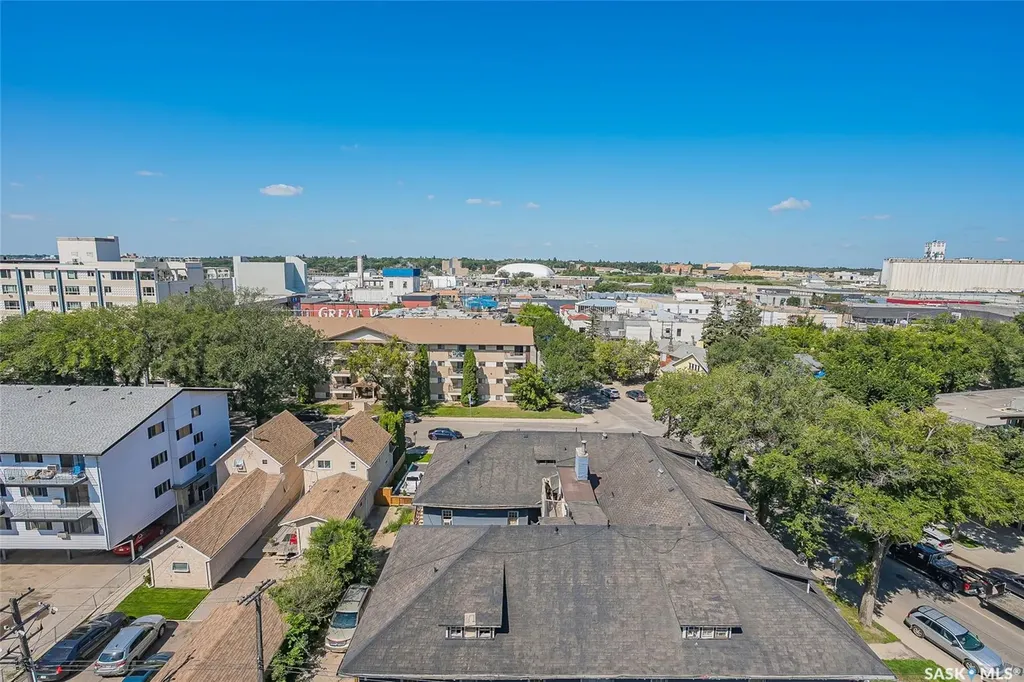 537 4th Avenue N Saskatoon SK S7K 2M6