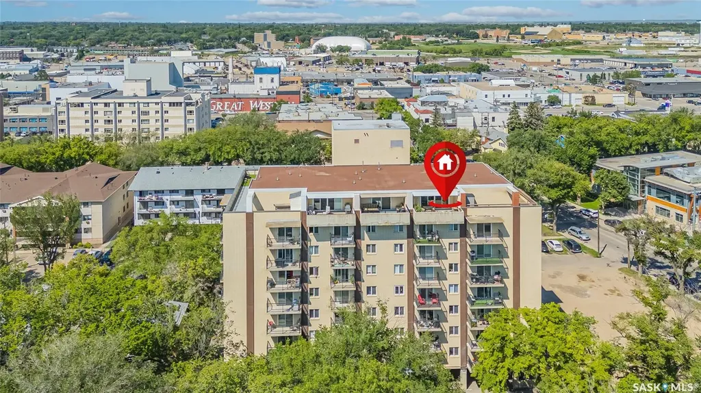 537 4th Avenue N Saskatoon SK S7K 2M6