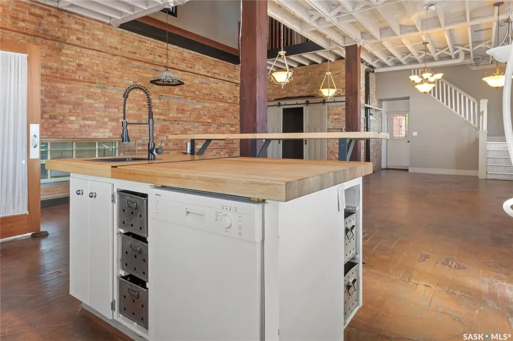 1002 9th Street Perdue SK S0K 3C0