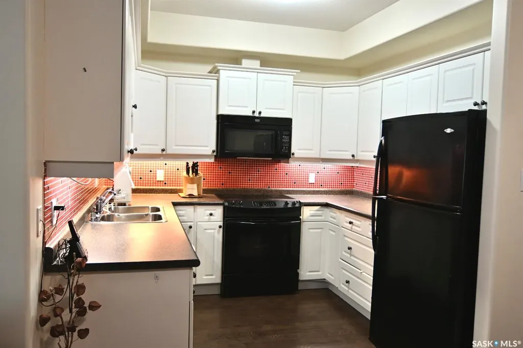 110 Armistice Way Saskatoon SK S7J 5L8