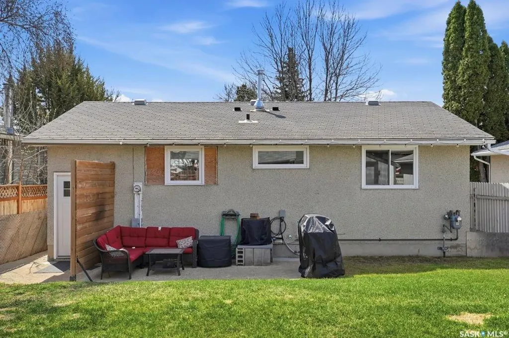 38 Cartier Crescent Saskatoon SK S7L 4L7