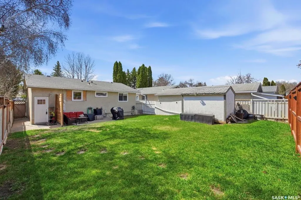 38 Cartier Crescent Saskatoon SK S7L 4L7