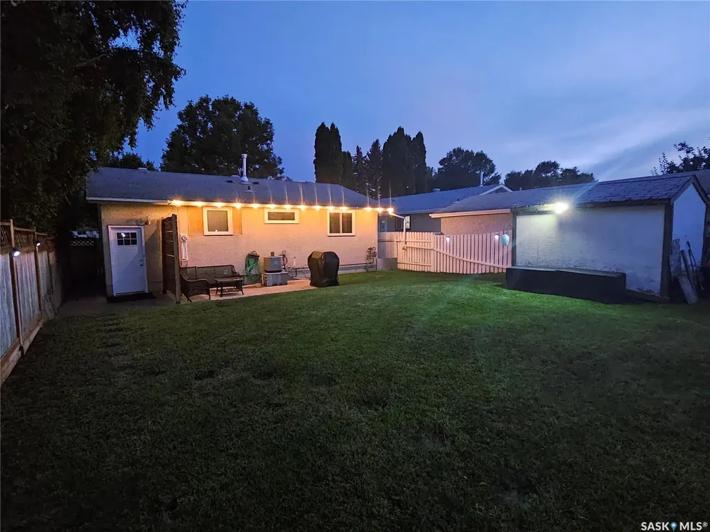 38 Cartier Crescent Saskatoon SK S7L 4L7