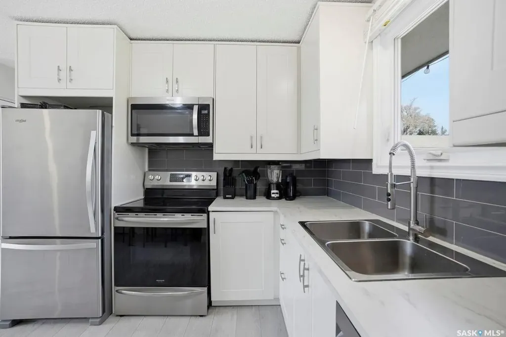38 Cartier Crescent Saskatoon SK S7L 4L7