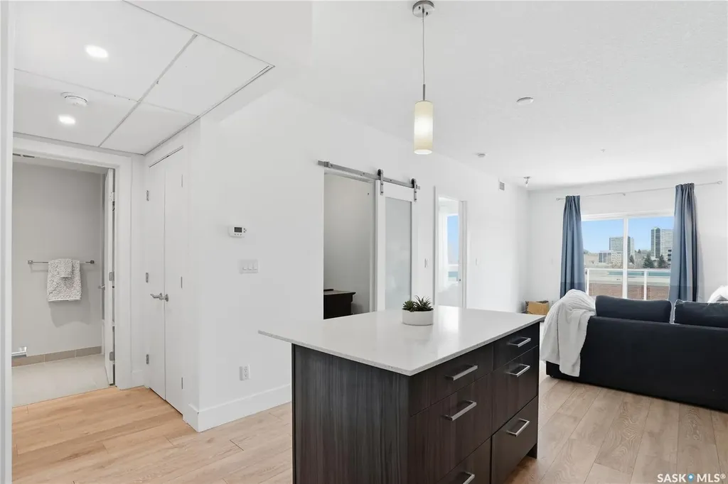 409 B Avenue S Saskatoon SK S7M 1M7