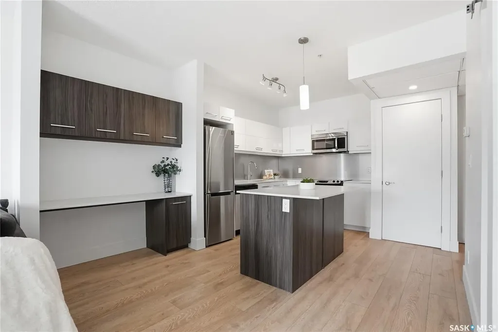 409 B Avenue S Saskatoon SK S7M 1M7