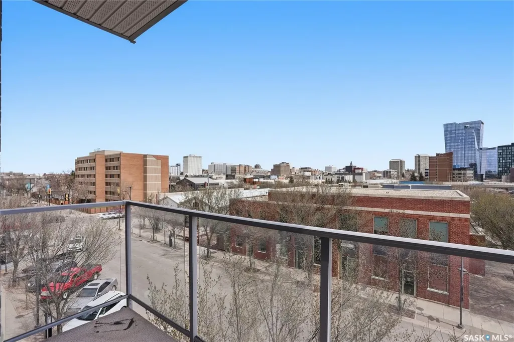 409 B Avenue S Saskatoon SK S7M 1M7