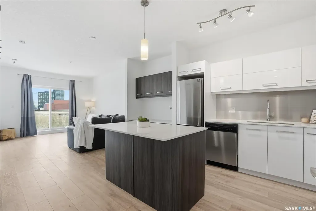 409 B Avenue S Saskatoon SK S7M 1M7
