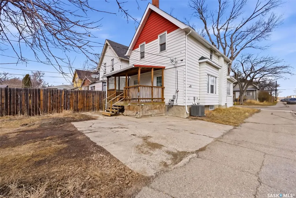 1578 Retallack Street Regina SK S4T 2J4