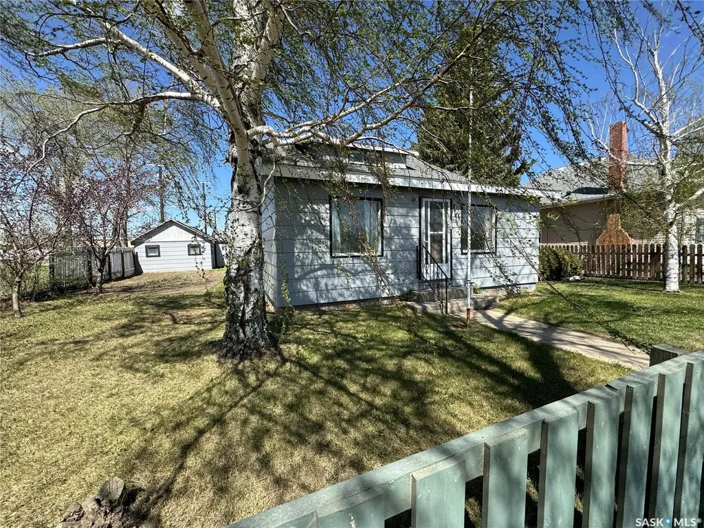 405 Railway Avenue Cut Knife SK S0M 0N0