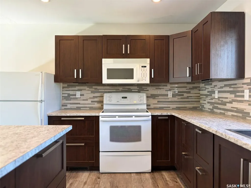 211 2nd Street S Cabri SK S0N 0J0