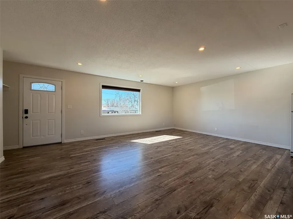 211 2nd Street S Cabri SK S0N 0J0
