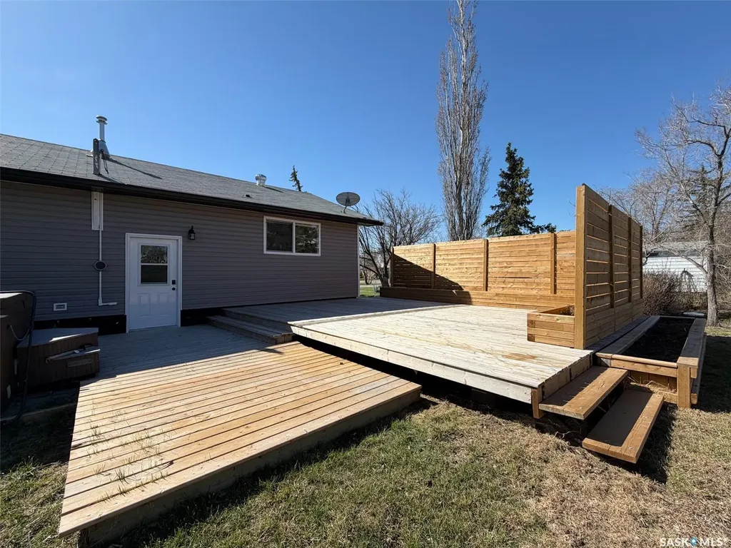 211 2nd Street S Cabri SK S0N 0J0