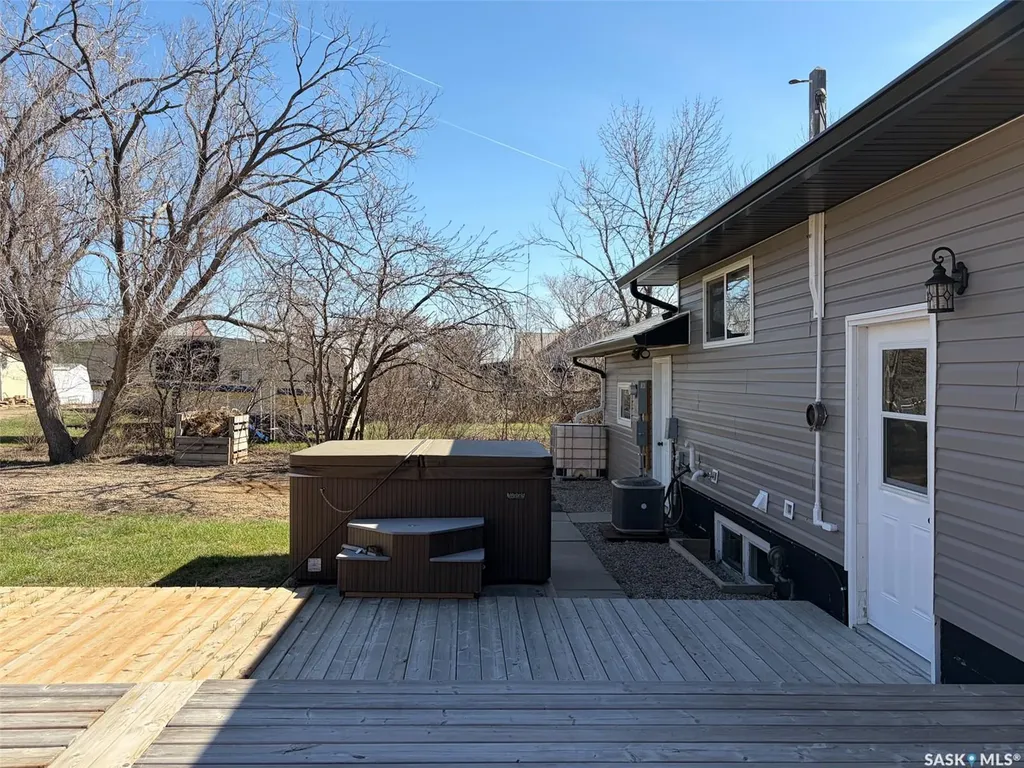 211 2nd Street S Cabri SK S0N 0J0