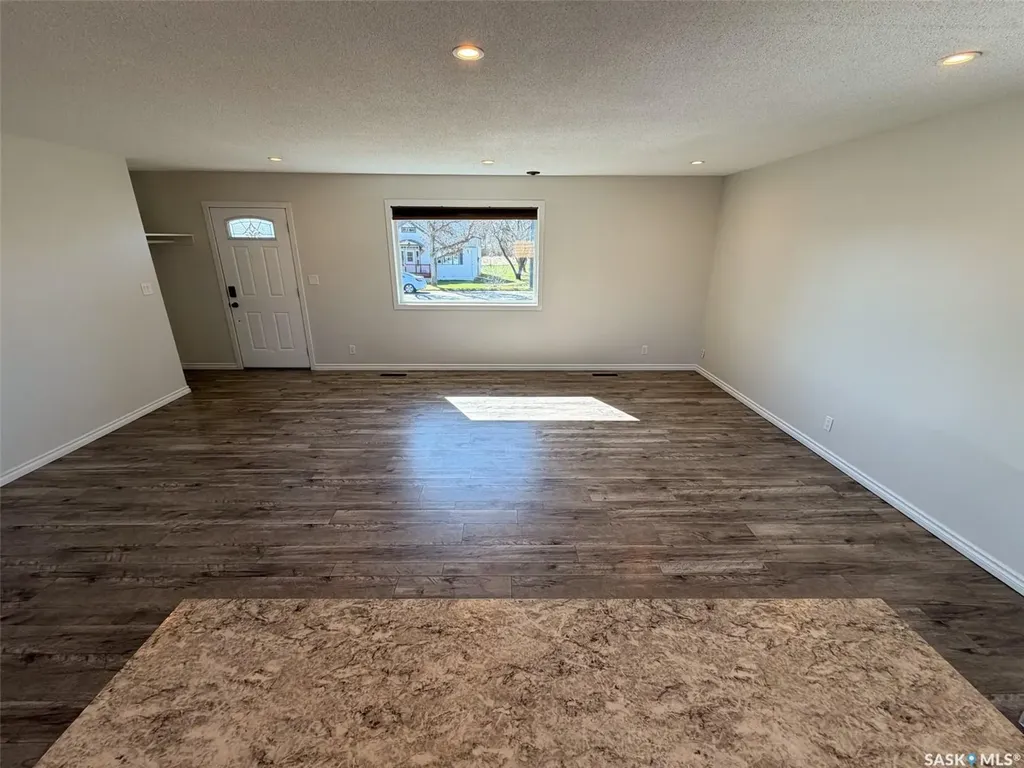 211 2nd Street S Cabri SK S0N 0J0