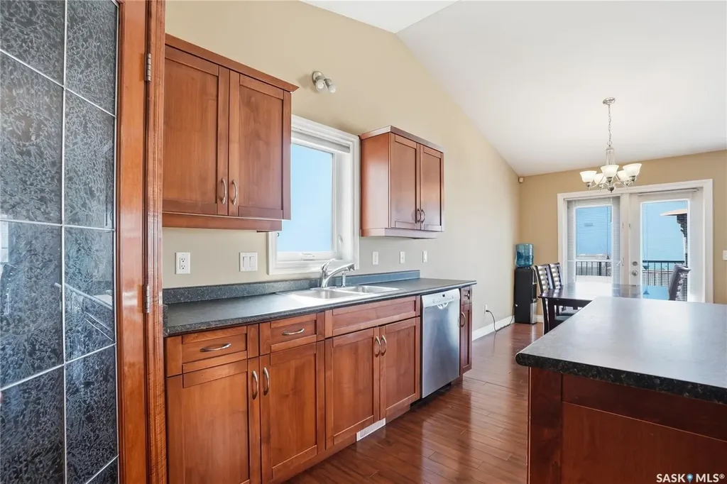 102 Keedwell Street Saskatoon SK S7W 1B4