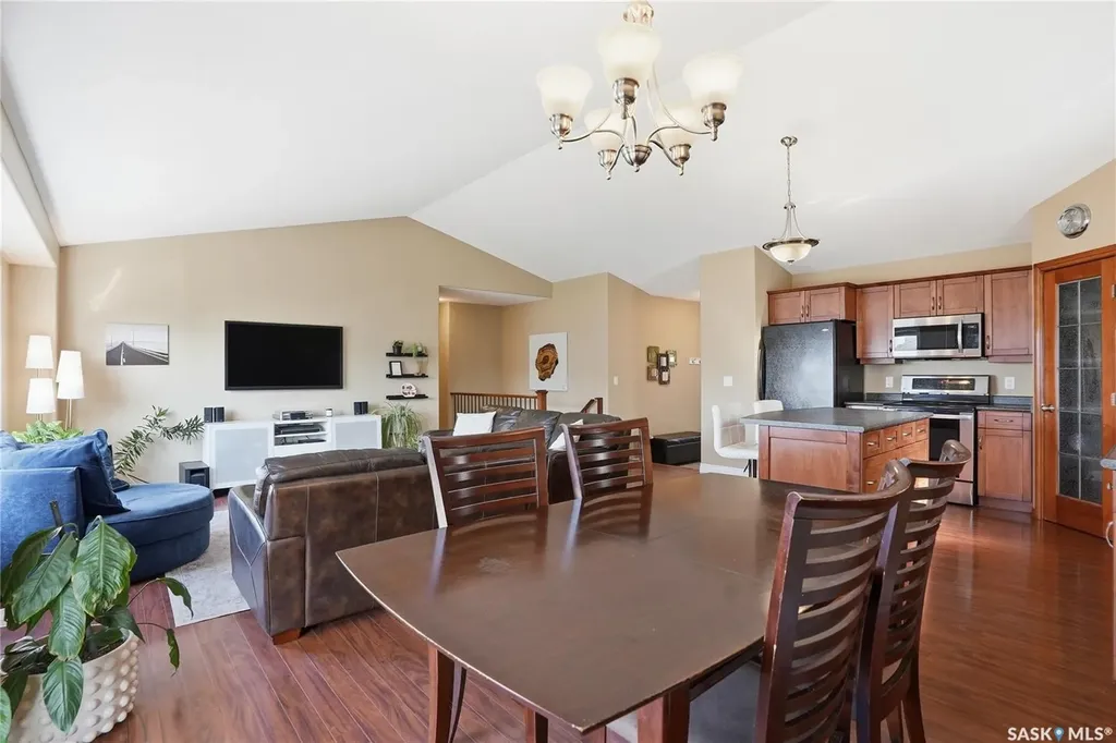 102 Keedwell Street Saskatoon SK S7W 1B4