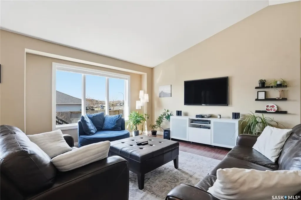 102 Keedwell Street Saskatoon SK S7W 1B4