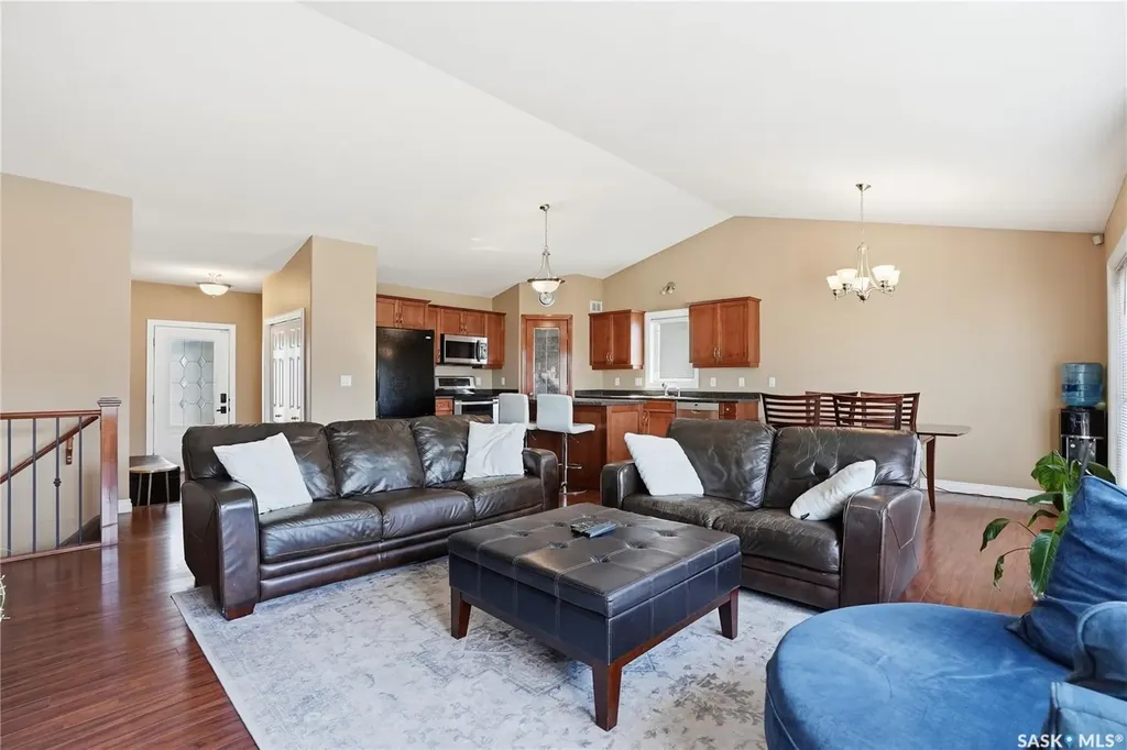 102 Keedwell Street Saskatoon SK S7W 1B4
