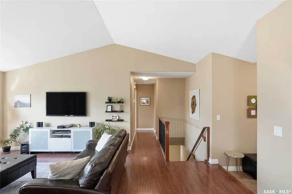 102 Keedwell Street Saskatoon SK S7W 1B4