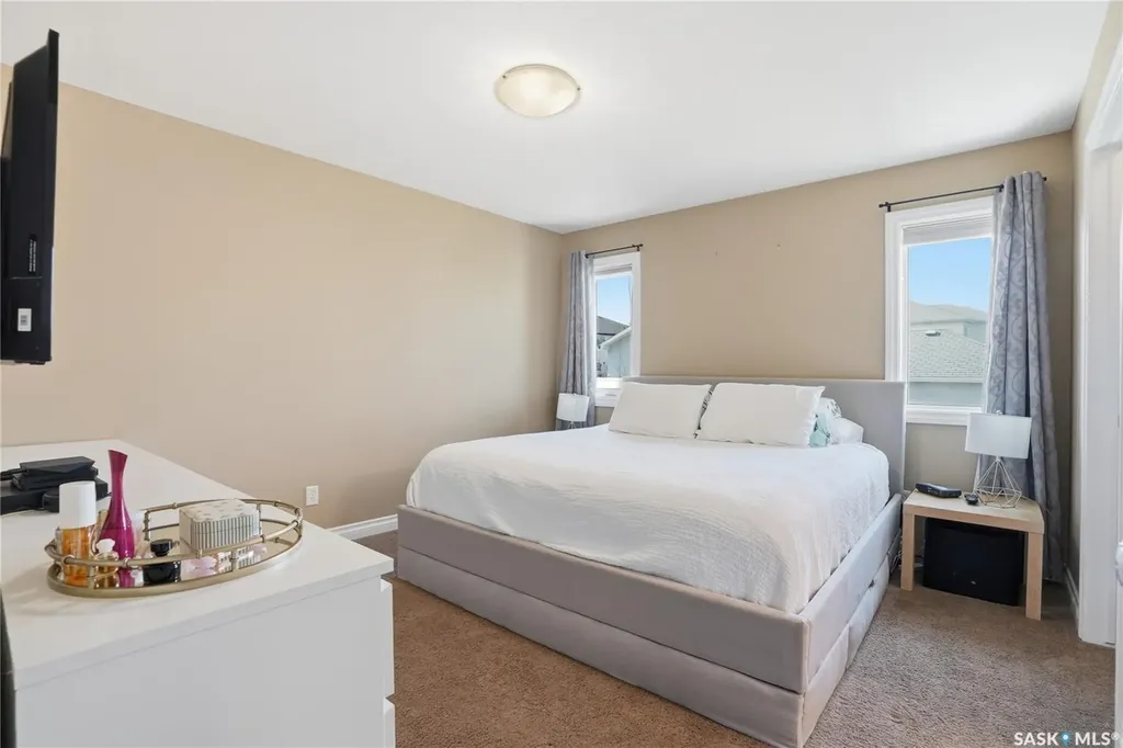 102 Keedwell Street Saskatoon SK S7W 1B4