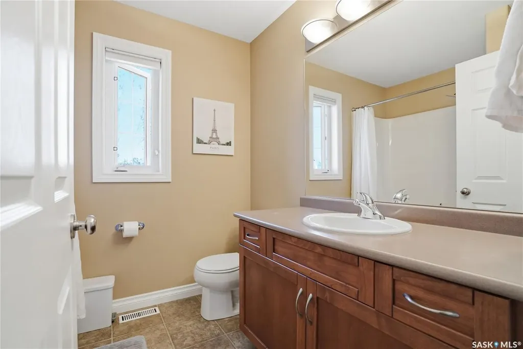 102 Keedwell Street Saskatoon SK S7W 1B4