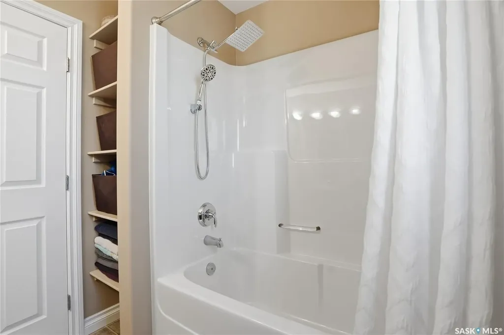 102 Keedwell Street Saskatoon SK S7W 1B4