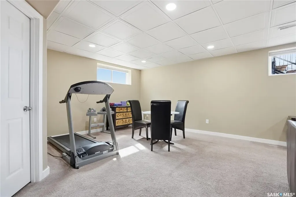 102 Keedwell Street Saskatoon SK S7W 1B4