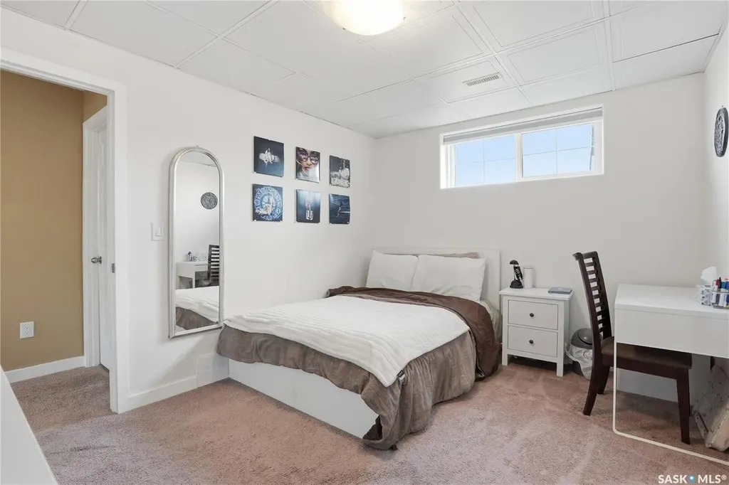 102 Keedwell Street Saskatoon SK S7W 1B4