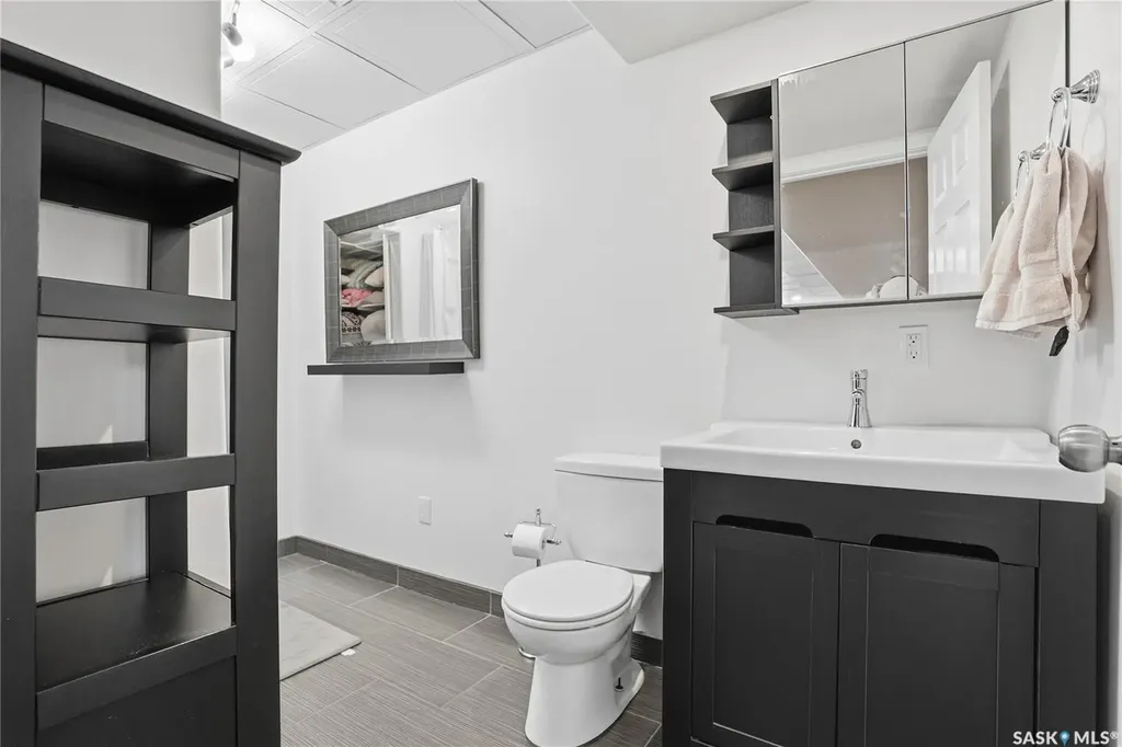 102 Keedwell Street Saskatoon SK S7W 1B4