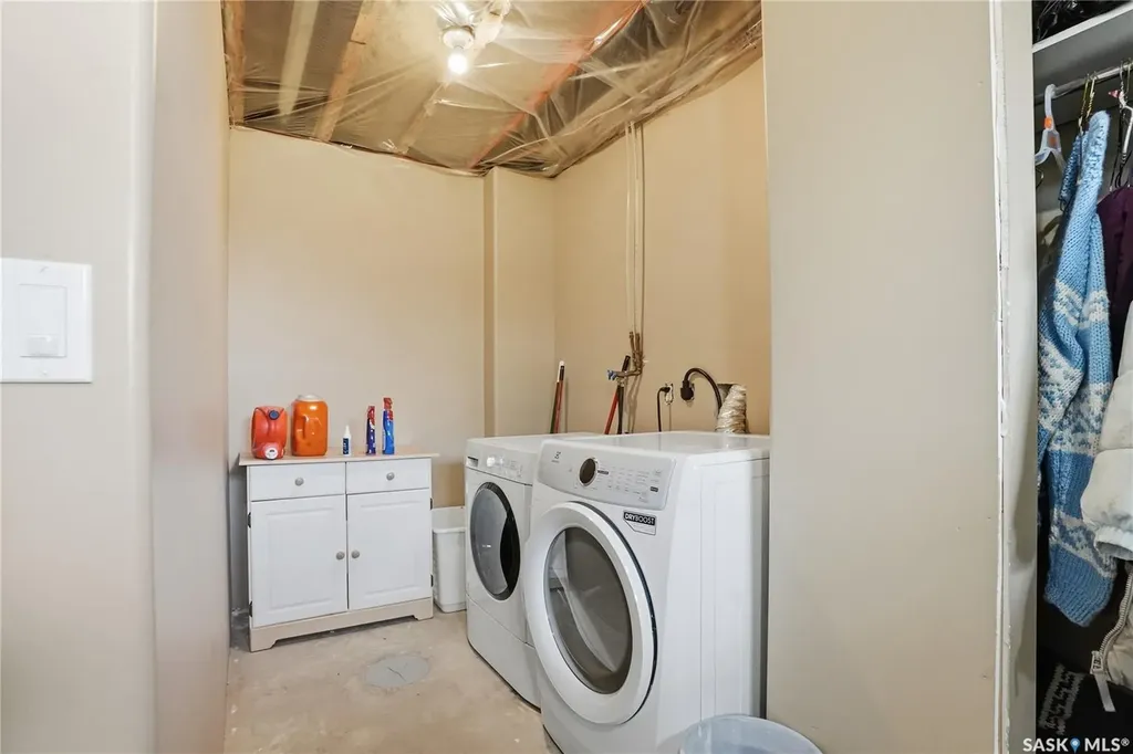 102 Keedwell Street Saskatoon SK S7W 1B4