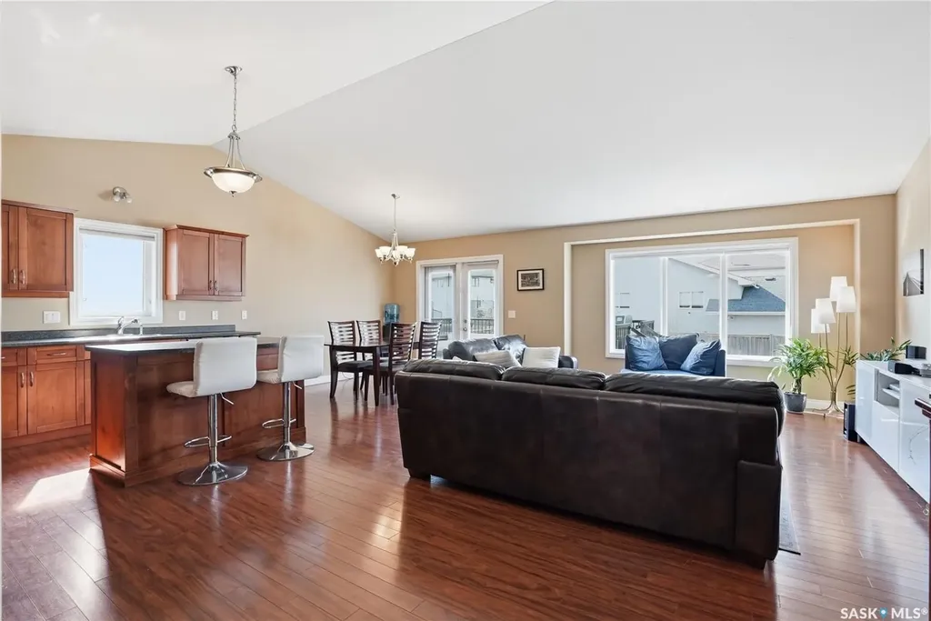 102 Keedwell Street Saskatoon SK S7W 1B4
