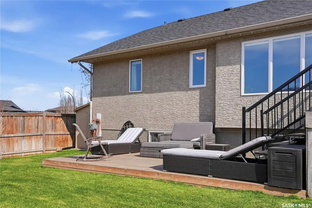102 Keedwell Street Saskatoon SK S7W 1B4
