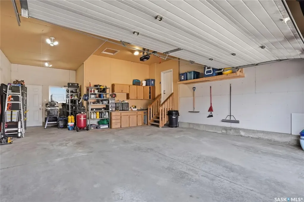 102 Keedwell Street Saskatoon SK S7W 1B4