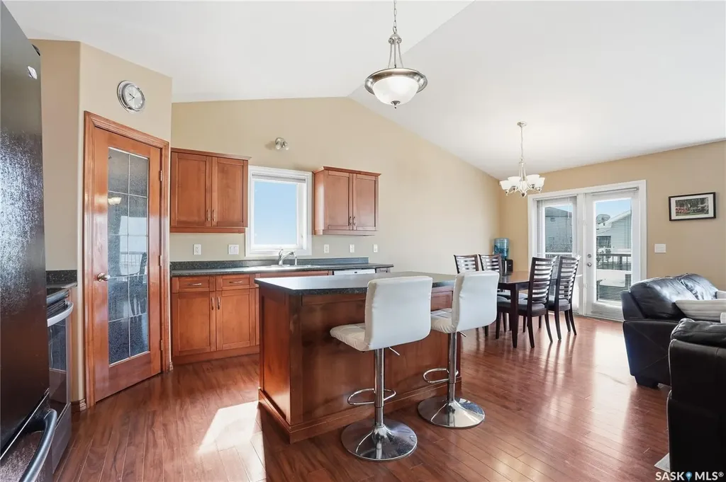 102 Keedwell Street Saskatoon SK S7W 1B4