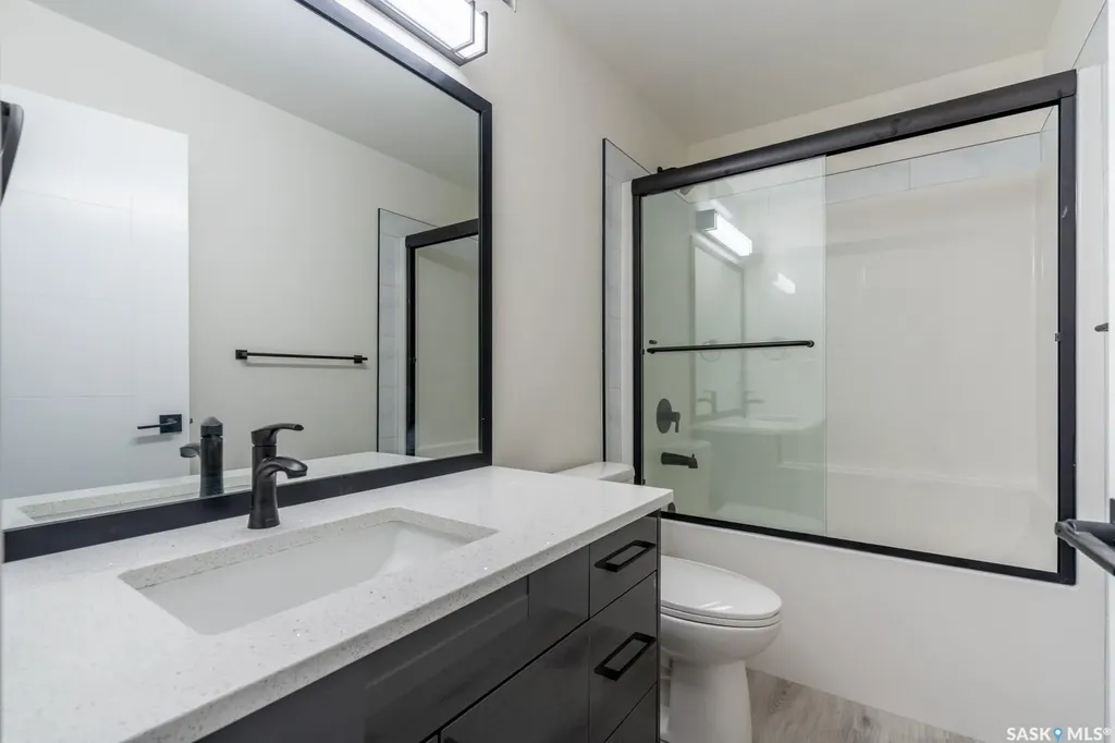 1142 Poley Street N Regina SK S4R 8H3
