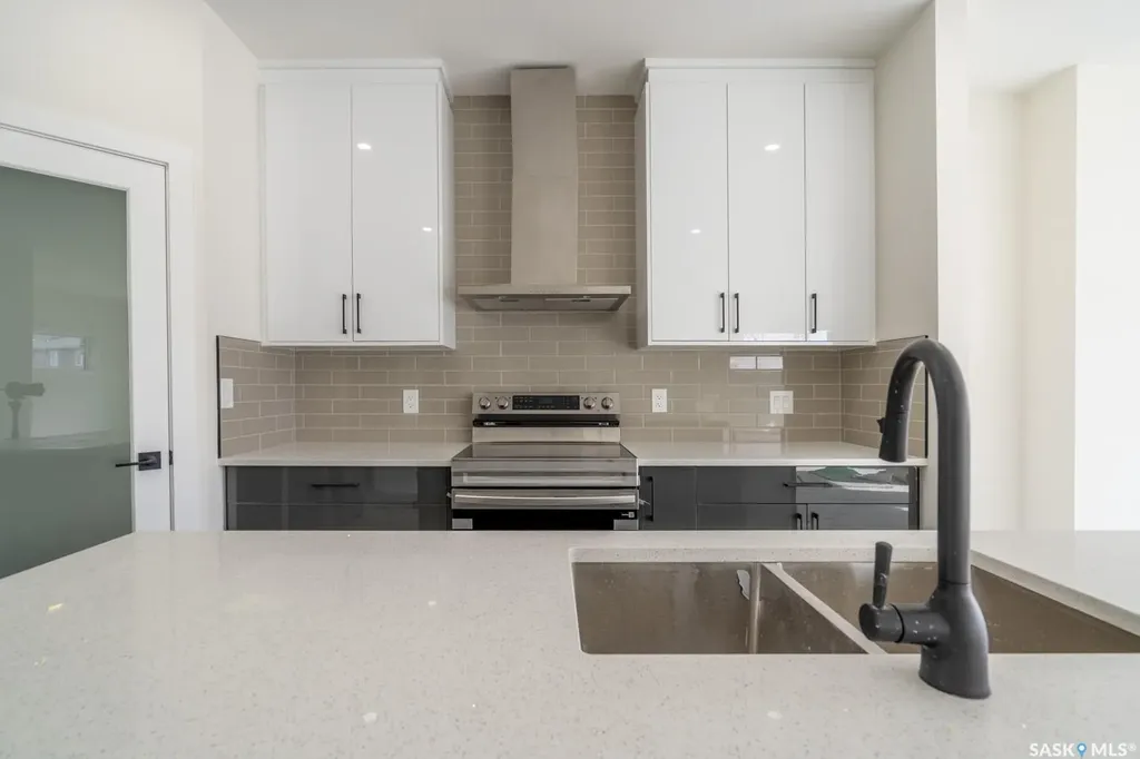 1142 Poley Street N Regina SK S4R 8H3