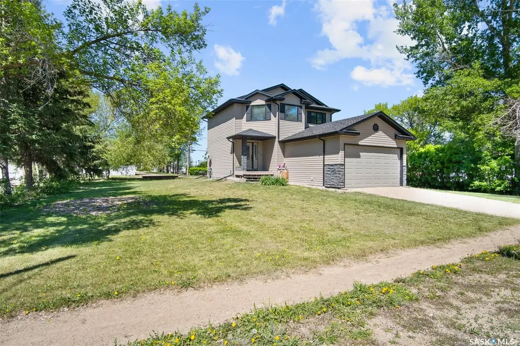 106 2nd Avenue N Lucky Lake SK S0L 1Z0
