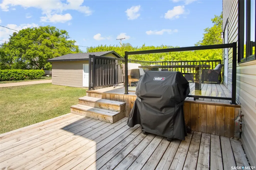 106 2nd Avenue N Lucky Lake SK S0L 1Z0