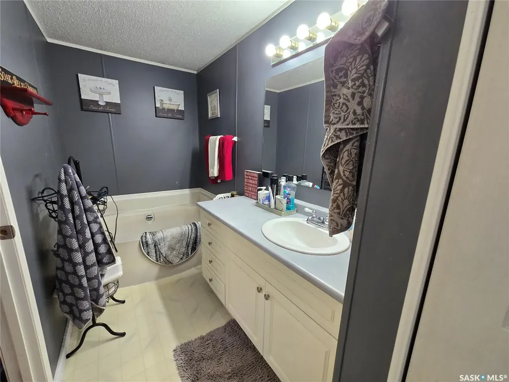 38 Prairie Sun Court Swift Current SK S9H 3X3