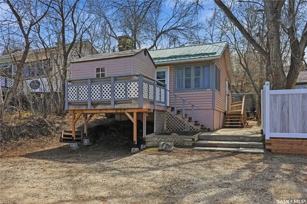 228A Green Avenue Regina Beach SK S0G 4C0